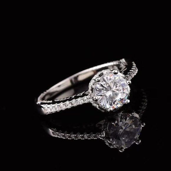 Moissanite Ring 1ct - Picture 3 of 6
